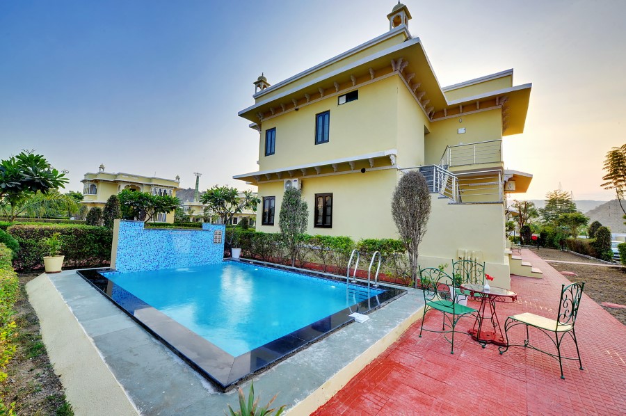 Grand Pool Villa